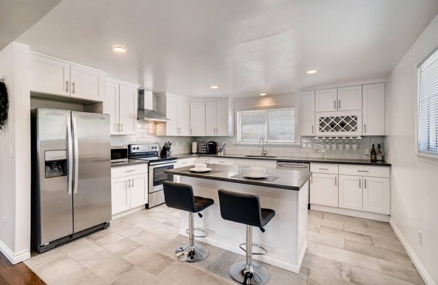 Gathering Spot 🌠 Roomy, Designer 6 BD /2 BA Home