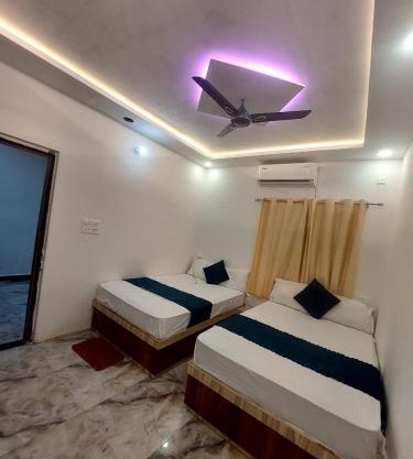 Gatiman Galaxy Inn