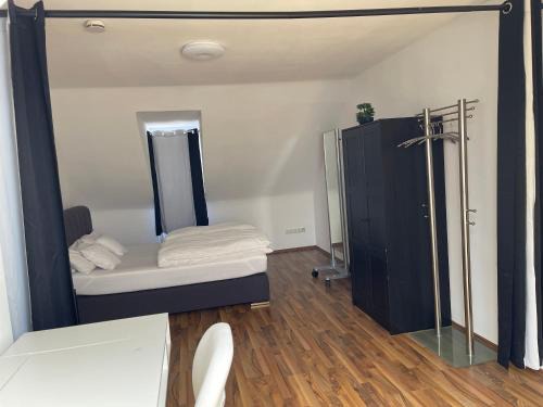 Geräumiges Komfort-Schlafzimmer im Zentrum von Kassel