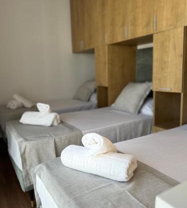 GH Studio Apartments 2