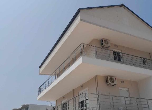 Giotis Apartments
