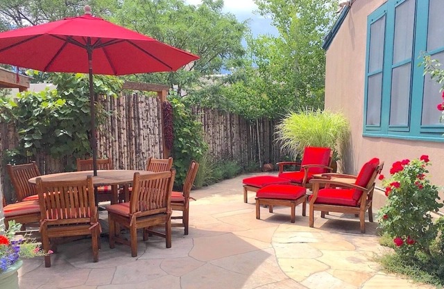Girlfriends Get-Away & Family.2 Blks To Wine, Dine, Shop, Plaza, Canyon