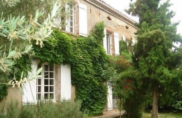 GITE - CASSE-Charmante, typical country house in the heart of Lauragais