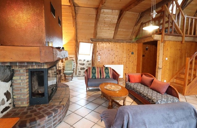 Gite Mandailles-Saint-Julien, 3 bedrooms, 6 persons