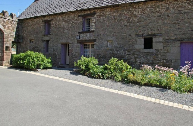 Gite Montjoie-Saint-Martin, 2 bedrooms, 4 persons