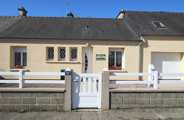 Gite Pontorson, 2 bedrooms, 5 persons
