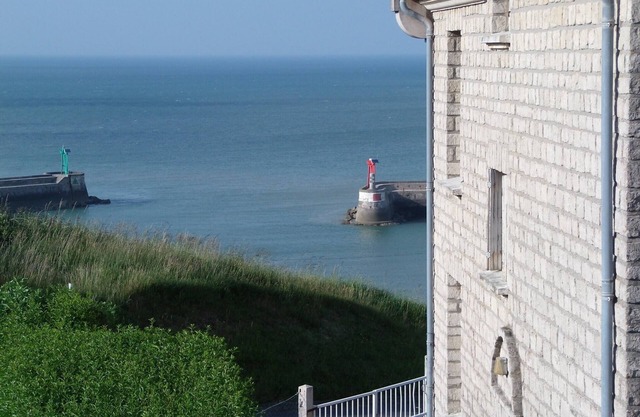 Gite,sea view,all comforts, garden, 2 bedrooms for 4 people close to Omaha Beach