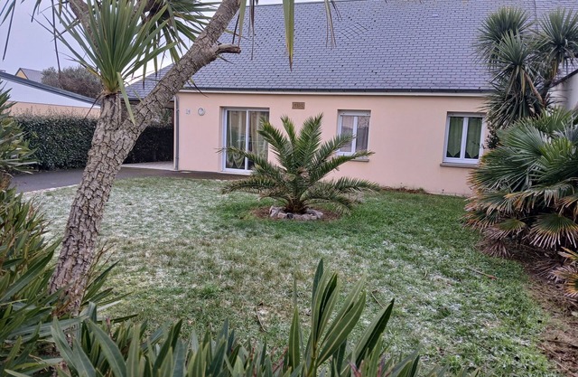 Gite with jacuzzi from 15/6 to 15/9, , 6 pers 200m from surtainville beach,