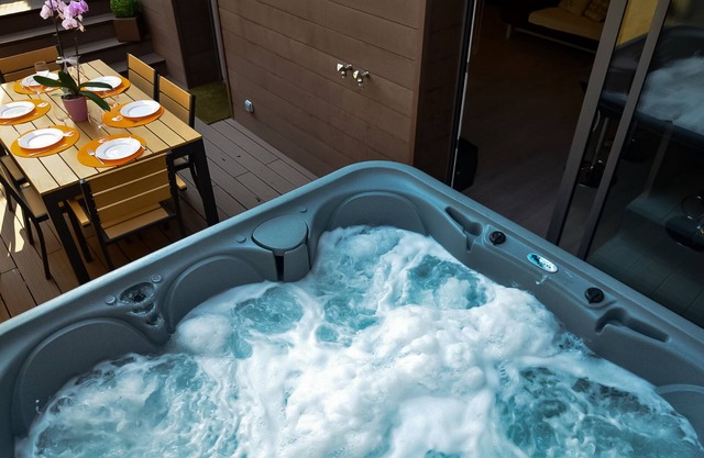 Gites Spa Strasbourg Appartement le 14 jacuzzi sauna privé, Gite le 14