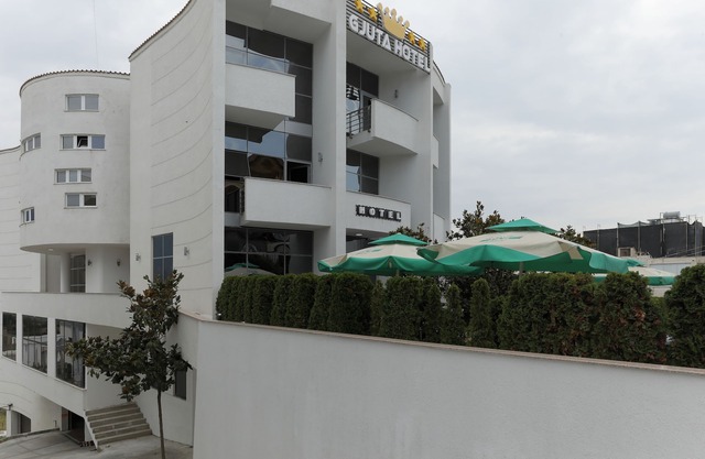 Gjuta Hotel