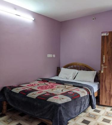GK Holidays Inn