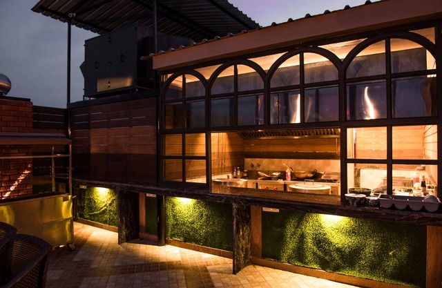 Glades Hotel