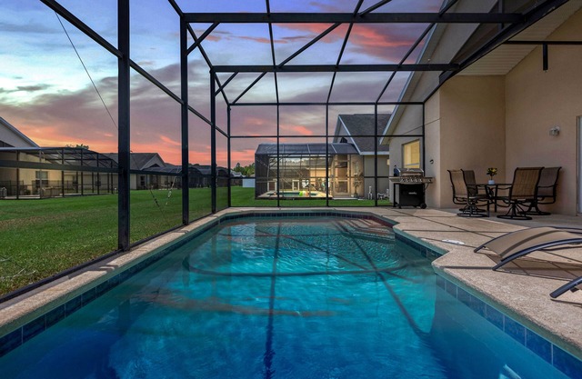 Glamorous House in DISNEY AREA Heated Private Pool