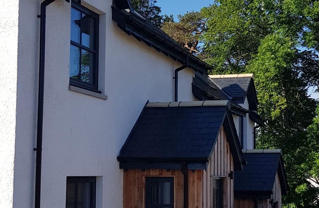 Glen Feshie, Tomintoul is only a short walk to the village square.
