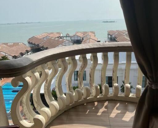 Glory Apartment with sea view delight