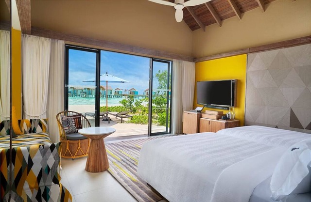 Gold Beach Villa, 2 Twin Bed, Direct Beach Access, Hard Rock Maldives
