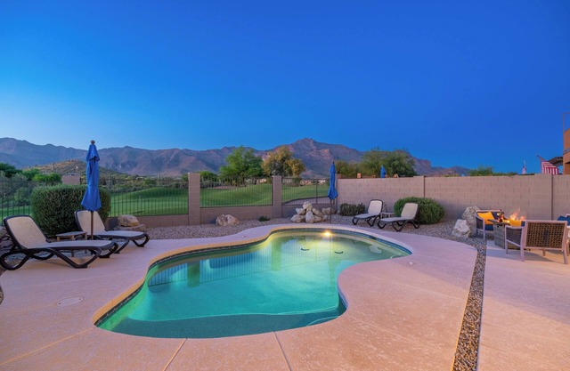 Gold Canyon Golfer's Getaway w/Scenic Views!
