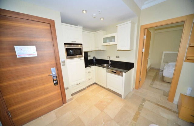 Gold city 5 stars resort 2+1 appartement with sea view and aquapark