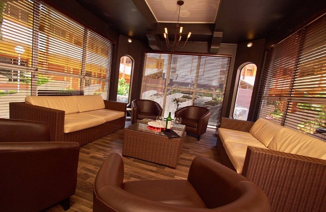 Gold Crest Hotel