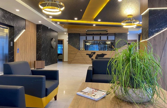 Golden World Suite Hotel