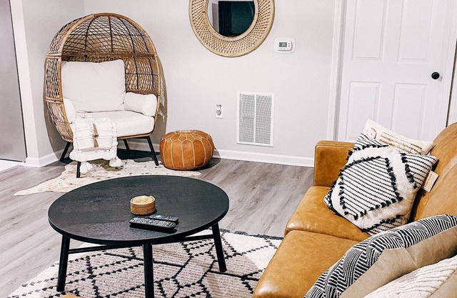 Golf Cart - Boho Beach Condo -Mins to BEACH