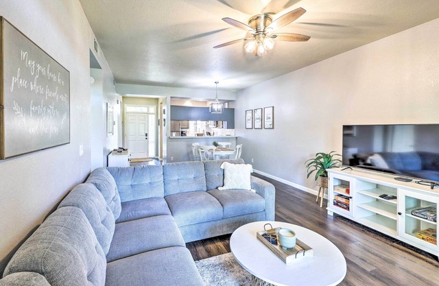 Golf Course Views & Pool Access: Glendale Condo!