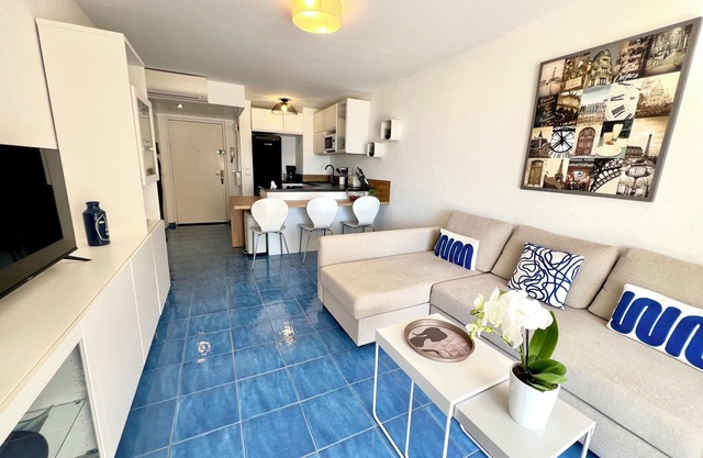 Golfe Juan - 4 People - Sea View - Swimming Pool - Garage