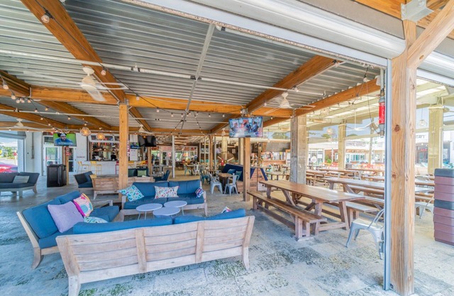 "Gone to the Beach" | Pet-Friendly | Eclectic-Style Vacation Rental | Located in Old Seagrove