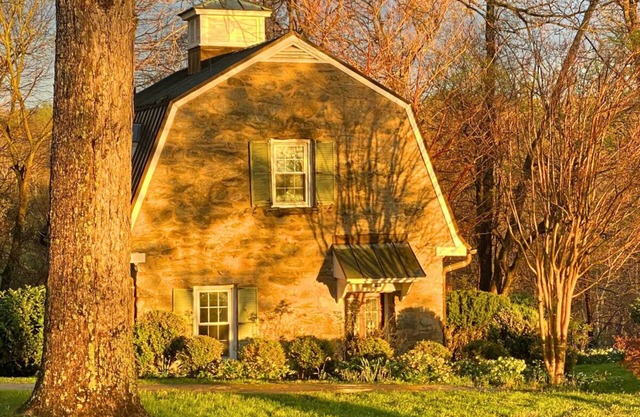Goodstone Inn & Restaurant