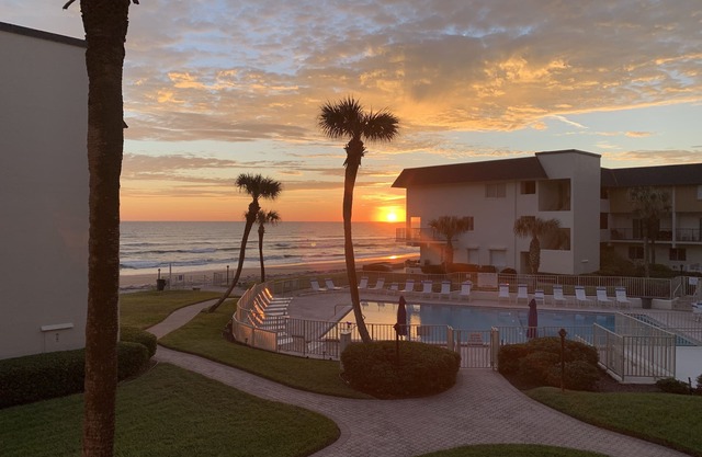 Gorgeous and Spacious Oceanview Townhome. Its well-appointed and comfy. Must See