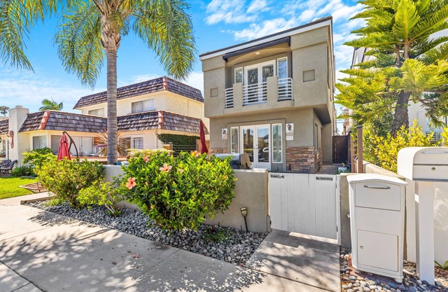 Gorgeous Beach Home Ideal for Family Vacationers