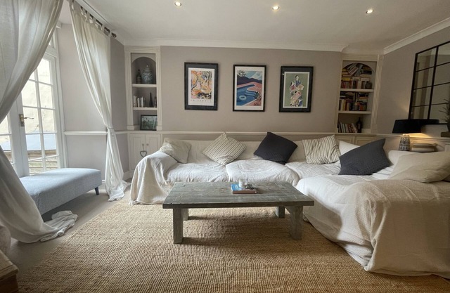 Gorgeous Hideaway in Classy Clifton