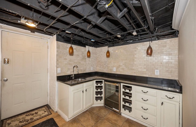 Gorgeous Historic Home on Cincinnati’s West Side! Close to All Major Attractions