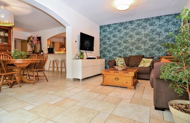 Gorgeous home in Rochefort du Gard