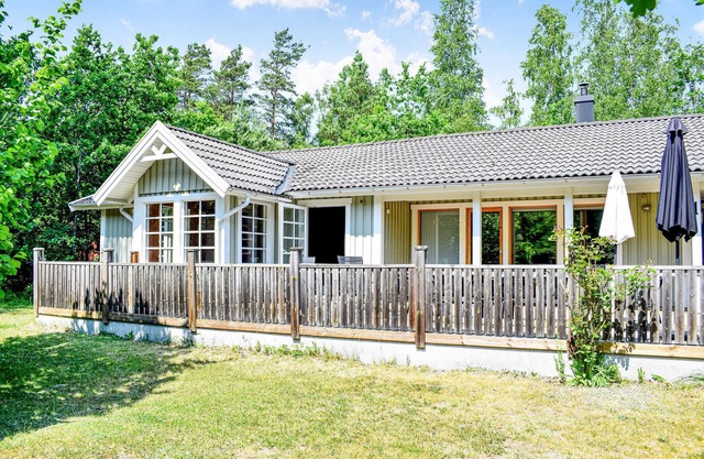 Gorgeous home in Köpingsvik with sauna