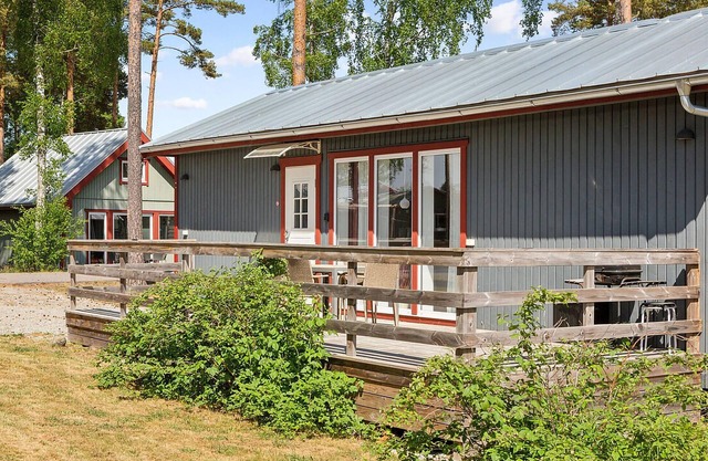 Gorgeous home in Löttorp with WiFi