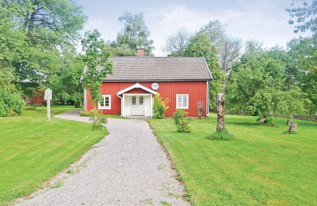 Gorgeous home in Sävsjö with WiFi