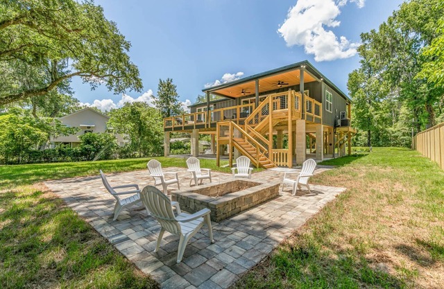 Gorgeous Home on the Black Creek