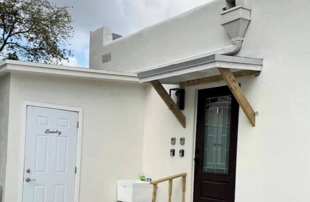 Gorgeous House near Miami Airport + Free parking