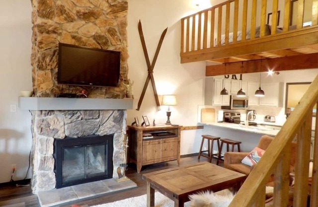 Gorgeous Mountain Condo