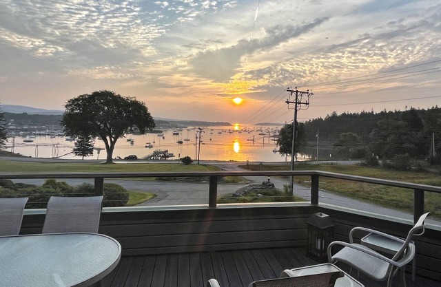 GORGEOUS PREMIER 4 LEVEL END UNIT TOWNHOUSE W HARBOR VIEWS OCEAN ACCESS!