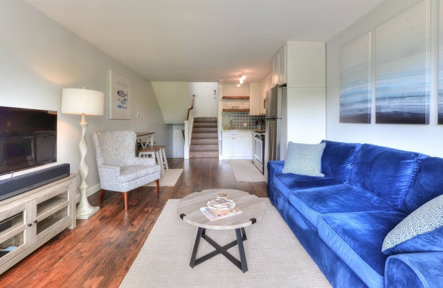 Gorgeous renovated property in town & walking distance to the beach & shops