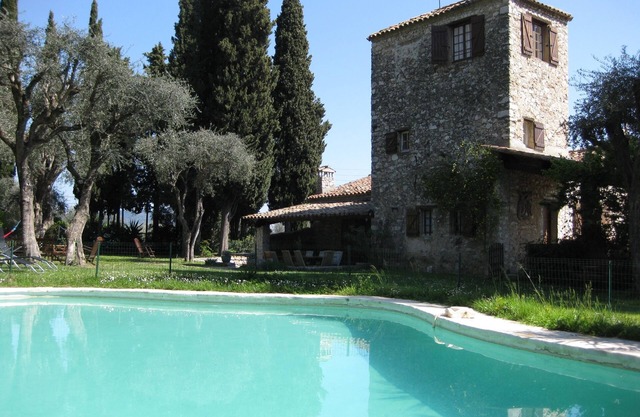 Gorgeous stone farmhouse villa with seaview, heated pool