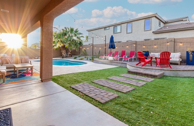 ⚡️Gorgeously remodeled property with fantastic heated pool!!