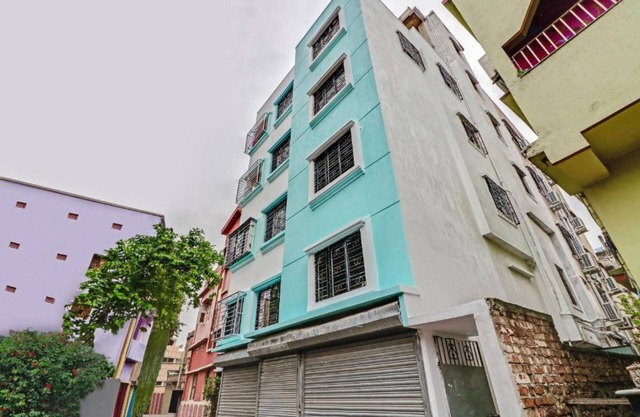 Goroomgo M M Howrah Maidan Home Stay Kolkata