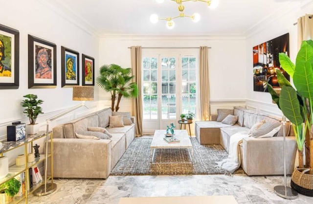 Grand Apartement with Private Garden, 15' to Eiffel
