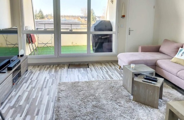 Grand Appart terrasse parking spacieux wifi 4pers