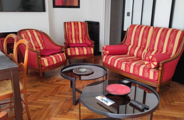 Grand Appartement de Charme Près de Paris