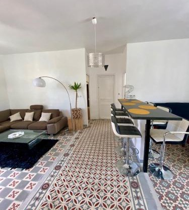 Grand appartement en centre ville avec terrasse