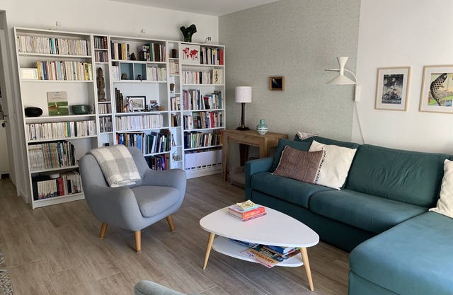 Grand Appartement T3 Central Avec Balcon